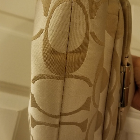 💟 Coach Purse 👜 - Picture 2 of 8